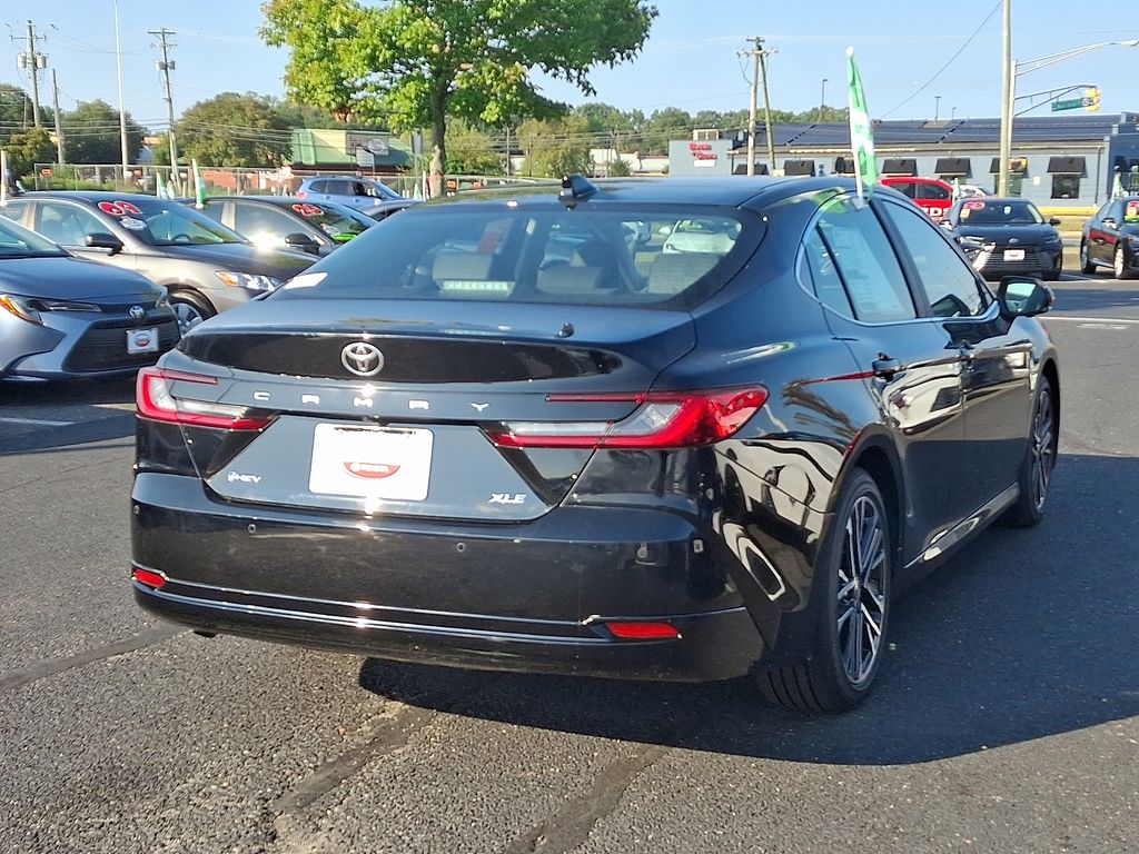 Thumbnail: 2025 Toyota Camry - 6