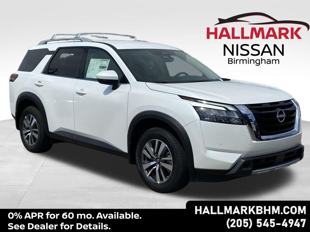 2025 Nissan Pathfinder SL