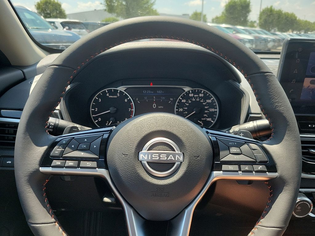 Thumbnail: 2025 Nissan Altima - 11