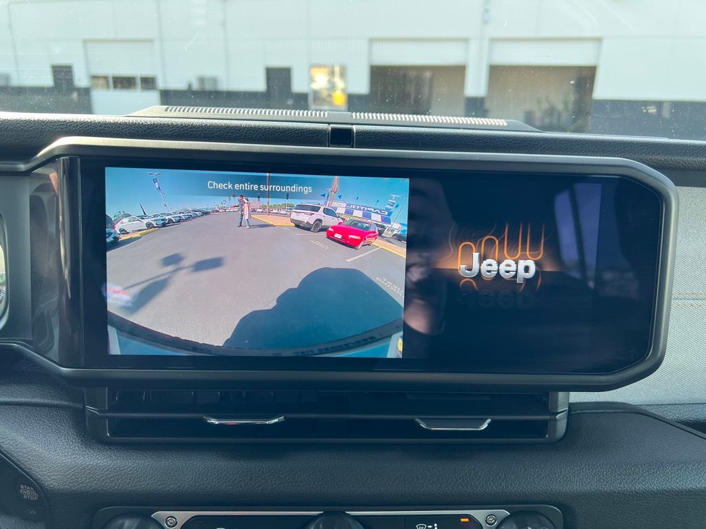 Thumbnail: 2024 Jeep Wrangler - 25