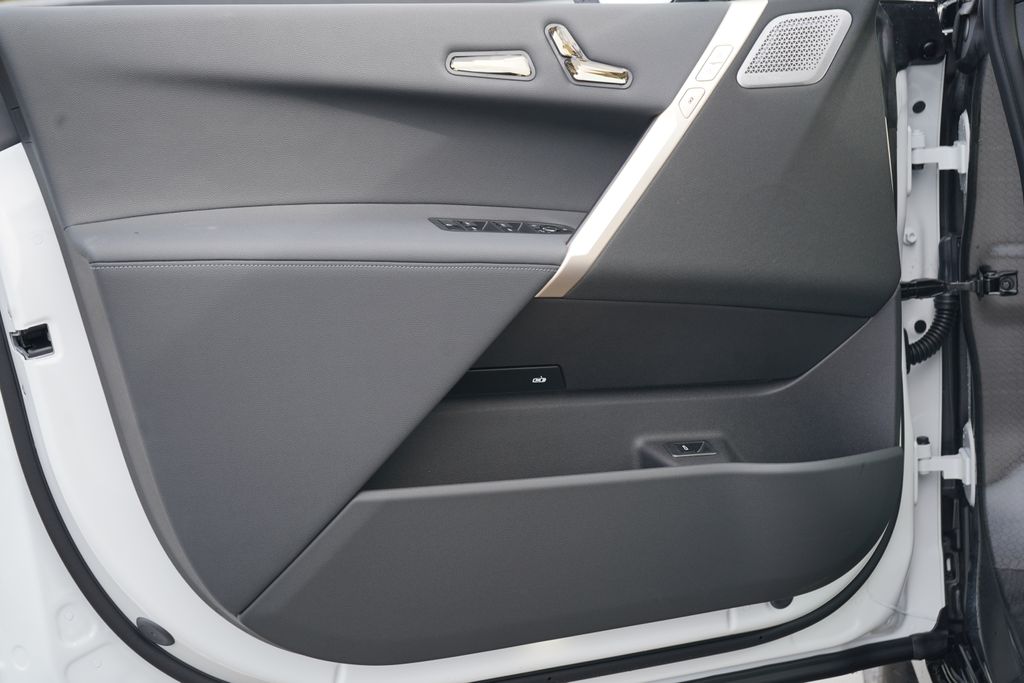 Thumbnail: 2026 BMW iX - 9