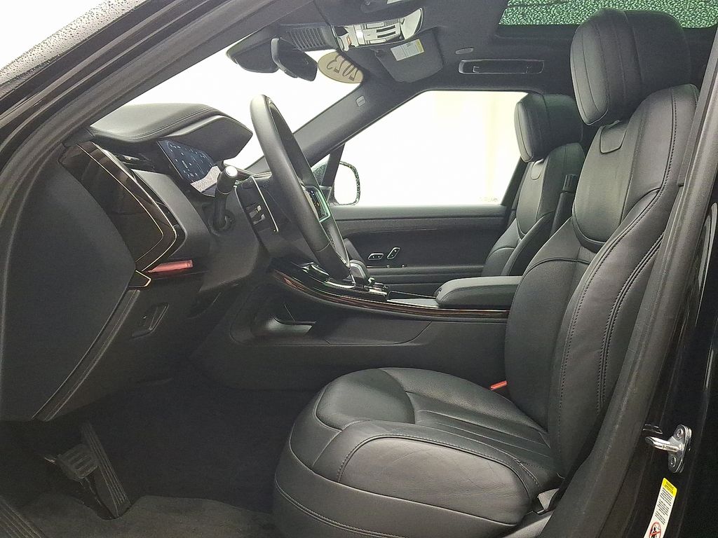 Thumbnail: 2023 Land Rover Range Rover Sport - 14