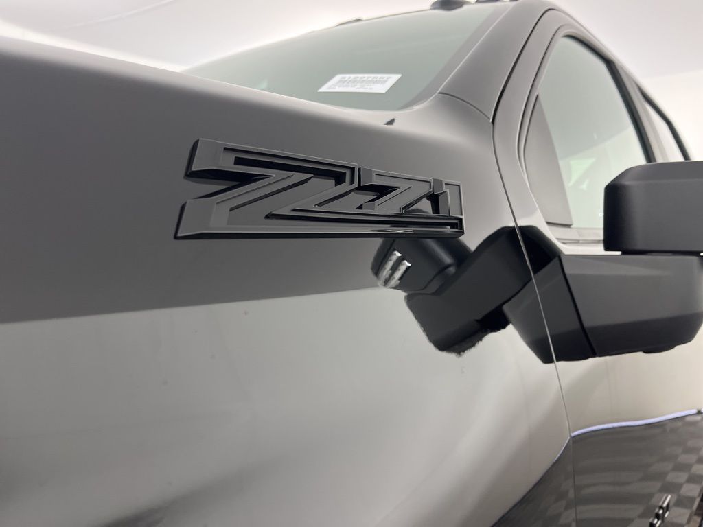 Thumbnail: 2025 Chevrolet Silverado 2500 - 9