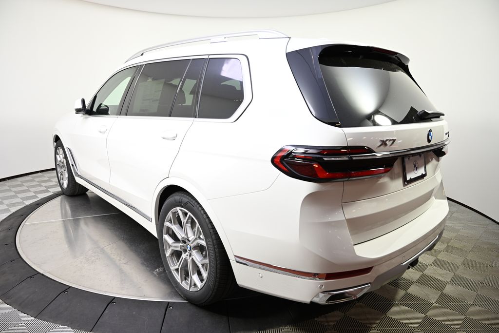 2025 BMW X7 xDrive40i 3