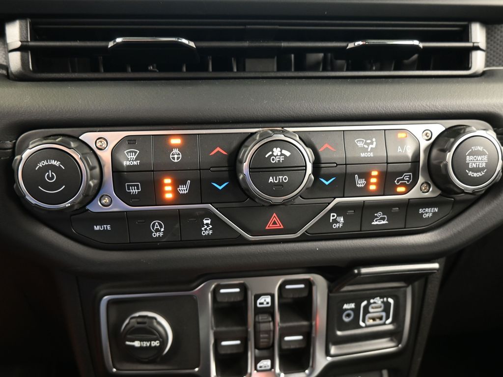 New 2026 Black Clearcoat Jeep Rubicon image 26