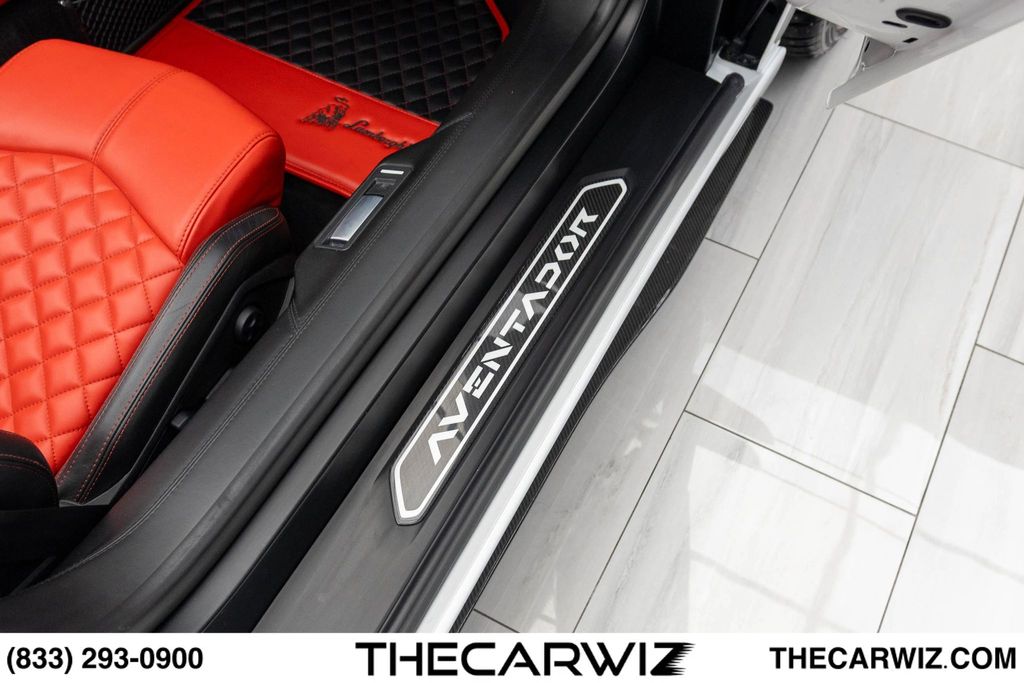 2017 Lamborghini Aventador Base - Photo 77
