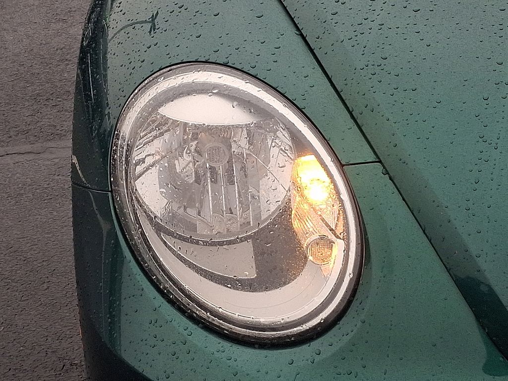 Thumbnail: 2018 Volkswagen Beetle - 9