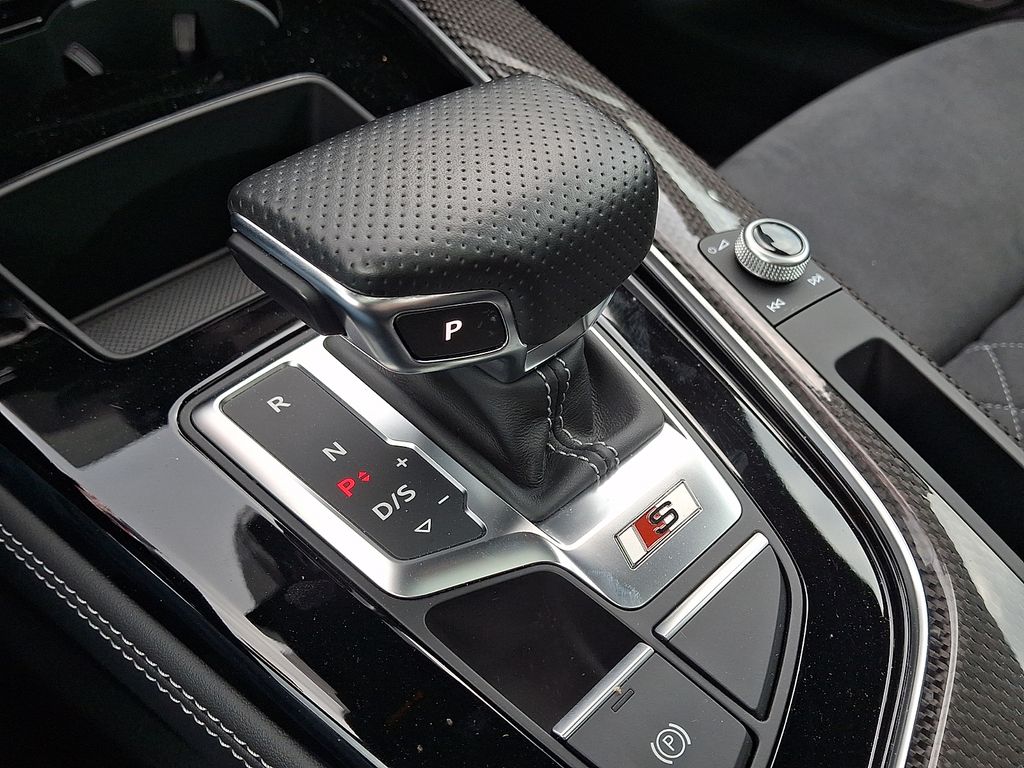 Thumbnail: 2022 Audi S5 - 16