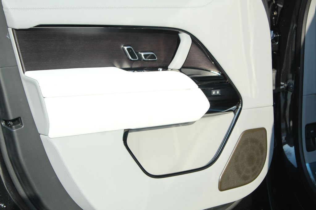 New 2026 Black Land Rover SV image 21