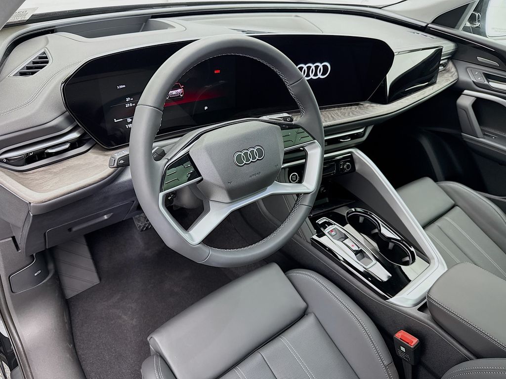 Thumbnail: 2025 Audi Q5 - 10