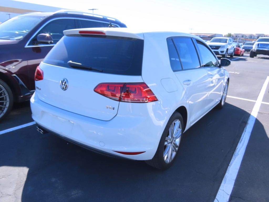 Thumbnail: 2015 Volkswagen Golf - 3