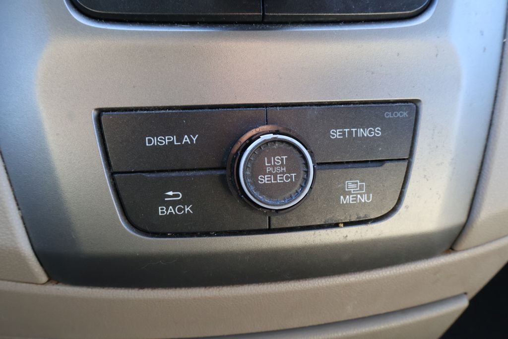 Thumbnail: 2016 Honda Odyssey - 25