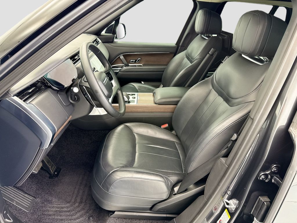 Thumbnail: 2023 Land Rover Range Rover - 18