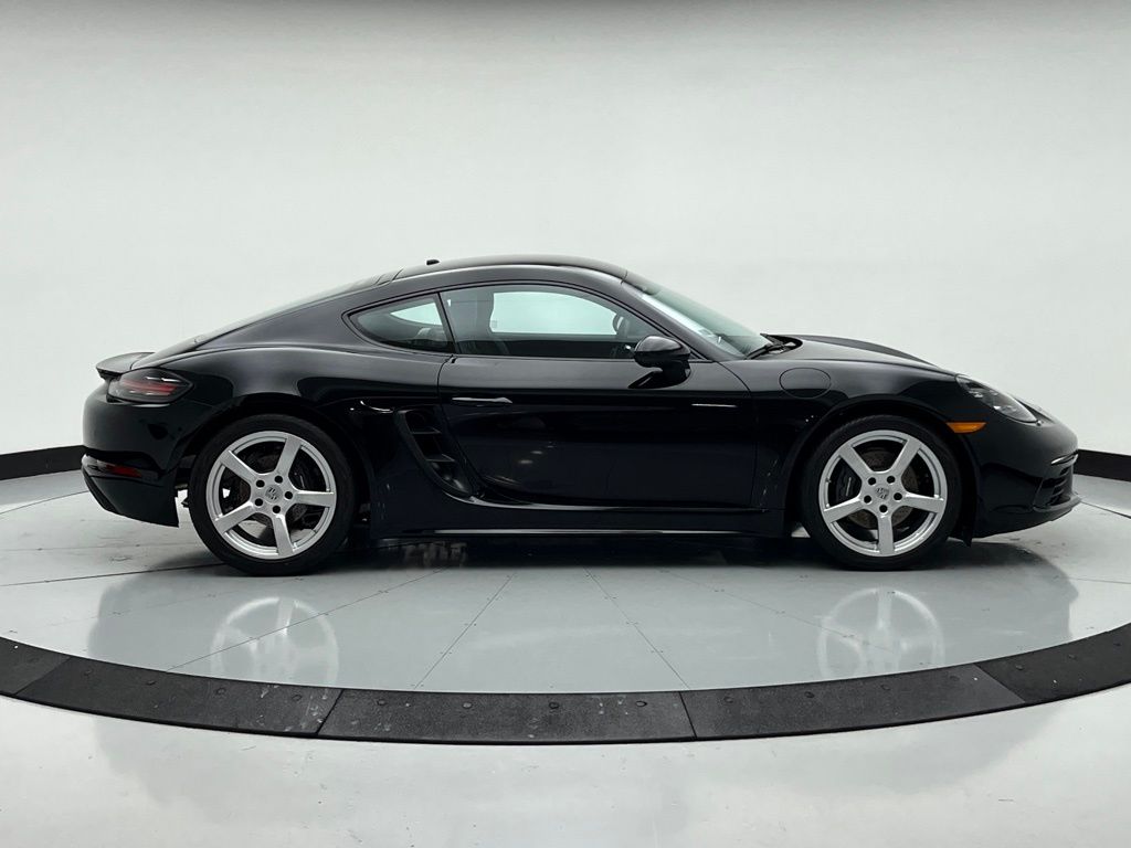 2023 Porsche 718 Cayman  8