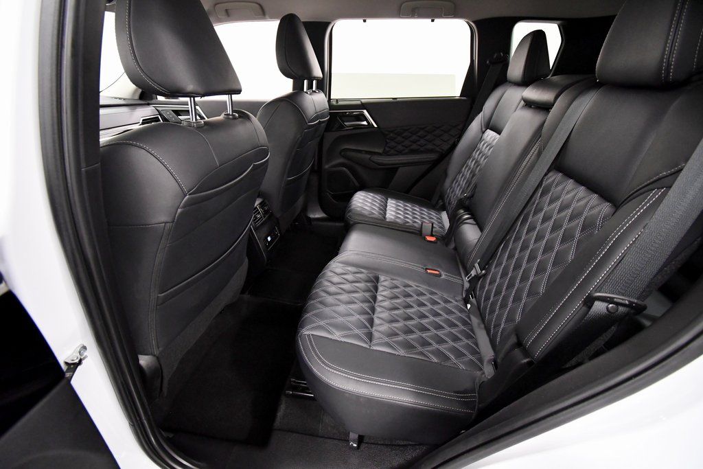 Used 2024 Mitsubishi Outlander PHEV SUV