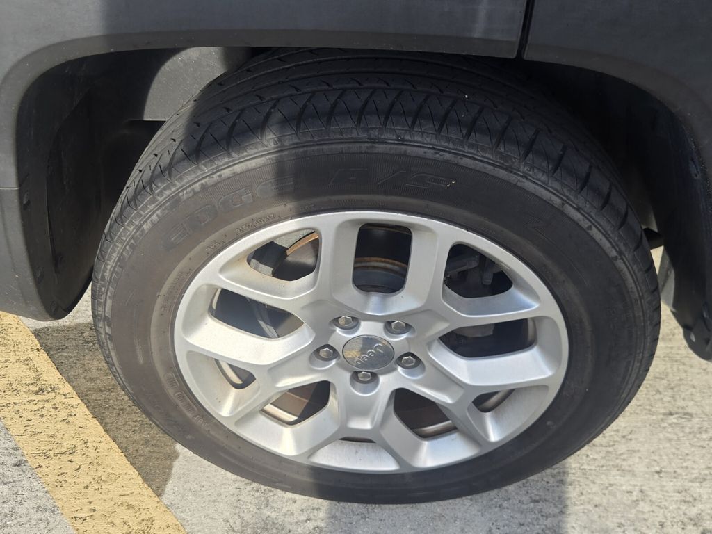 2017 Jeep Renegade - $10,140