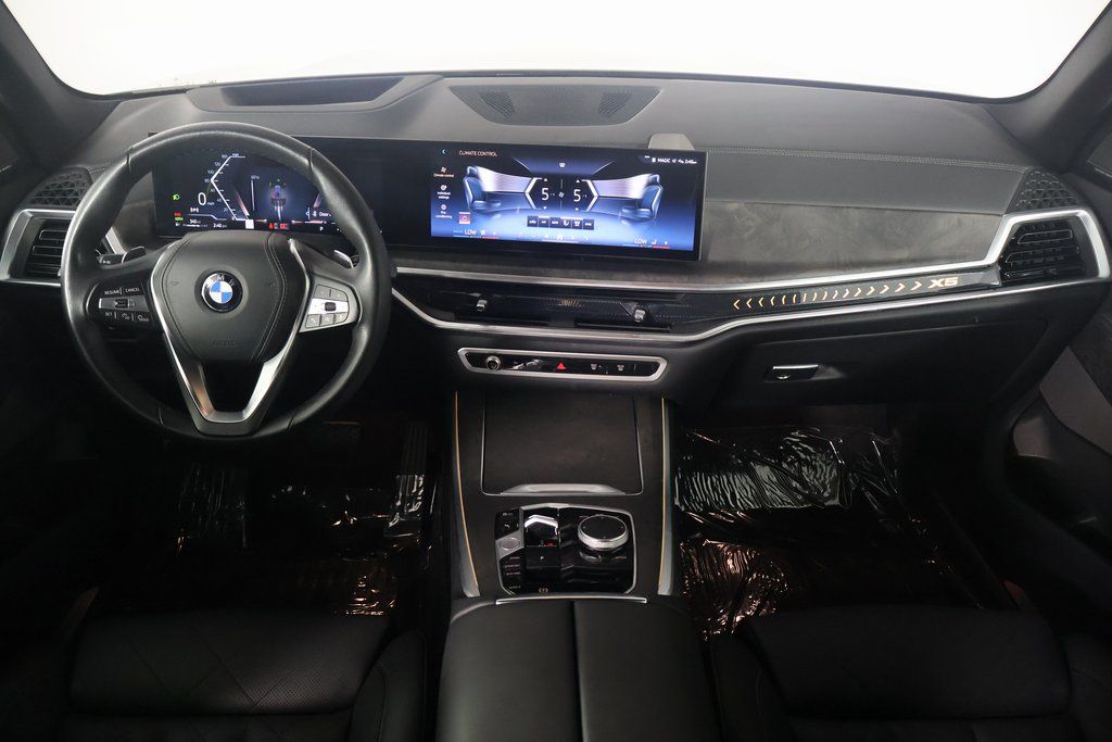 Thumbnail: 2024 BMW X5 - 8