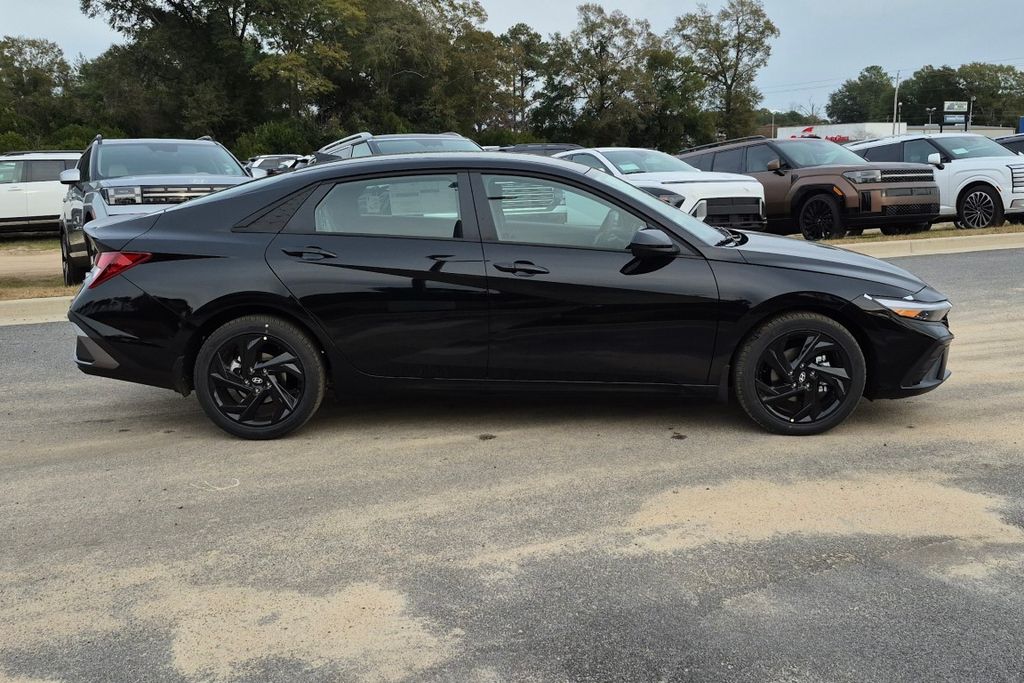 New 2026 Black Hyundai SEL Sport Plus image 4