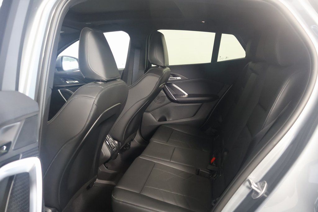2025 BMW X2 xDrive28i 6