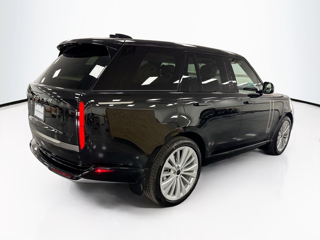 Thumbnail: 2026 Land Rover Range Rover - 5
