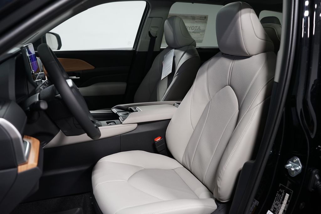 Thumbnail: 2026 Toyota Grand Highlander - 28