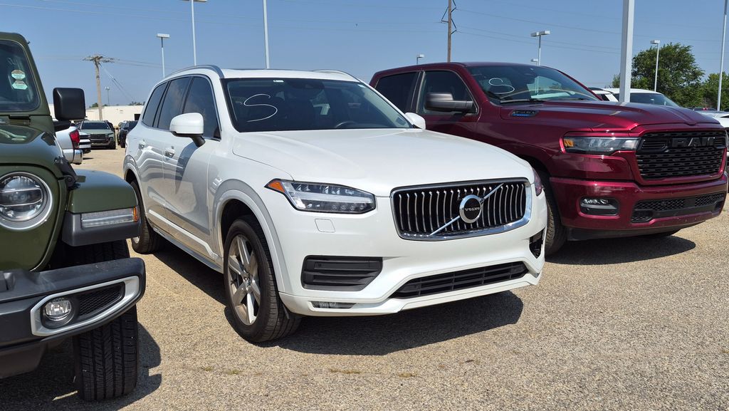 Crystal White Metallic 2022 Volvo XC90 SUV / Crossover All-Wheel Drive Automatic