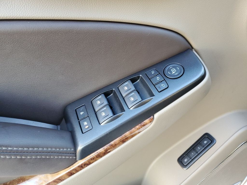 Used Car 2020 Chevrolet Suburban  Premier For Sale Under $40,000 In Austin, Texas