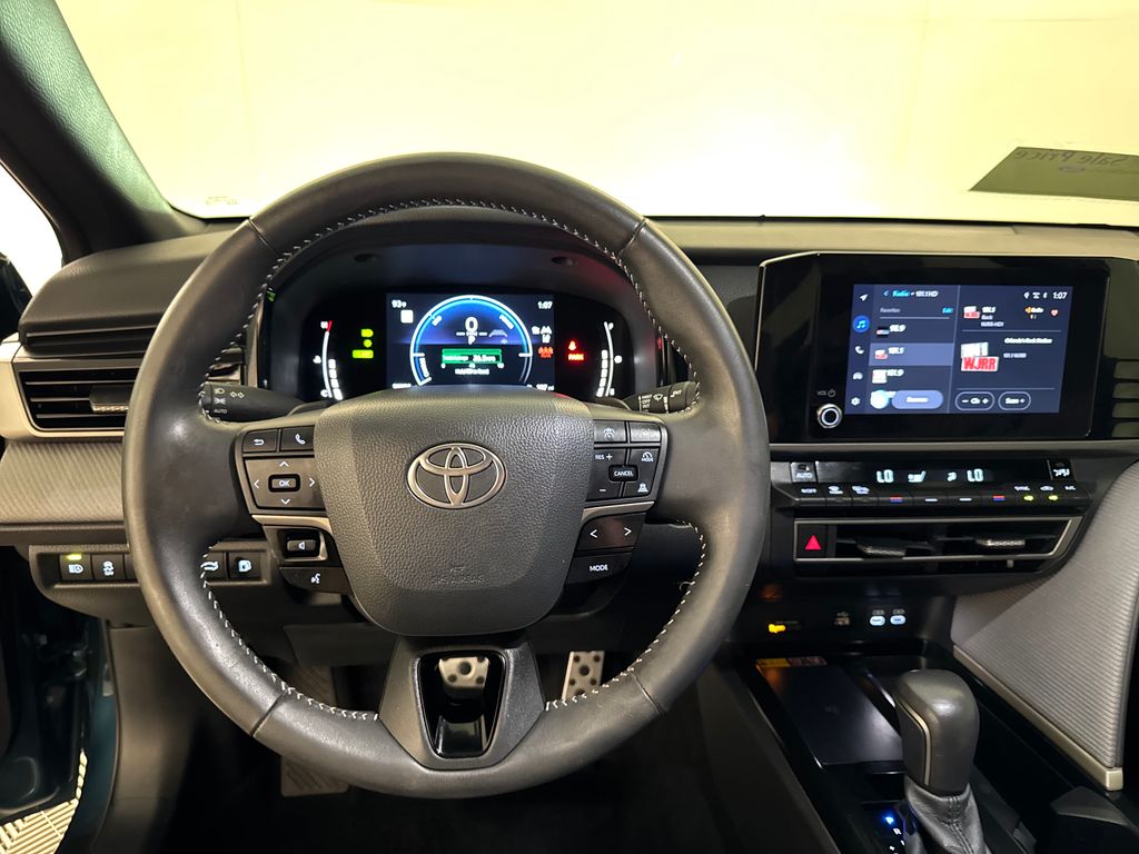 Certified Used 2025  Toyota SE image 8