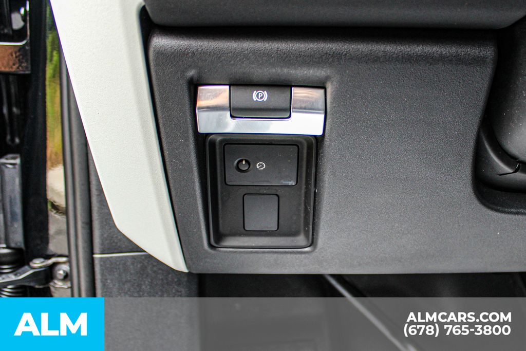 Used 2024 Black Land Rover S image 27