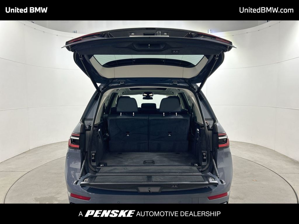 Thumbnail: 2025 BMW X7 - 22