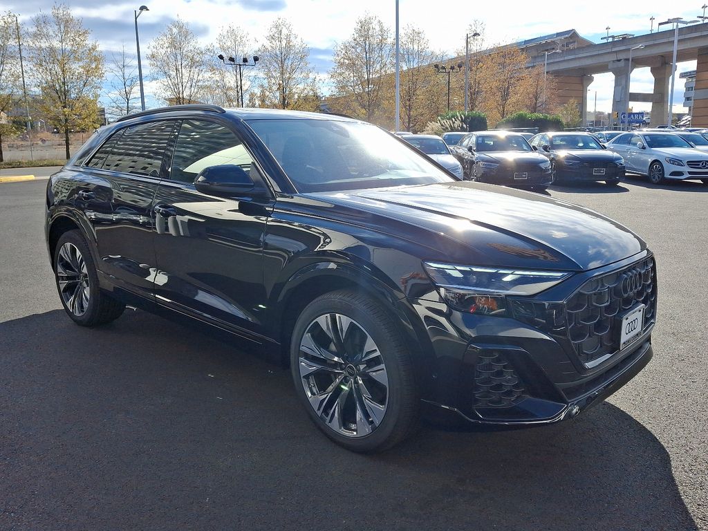 2025 Audi Q8  2