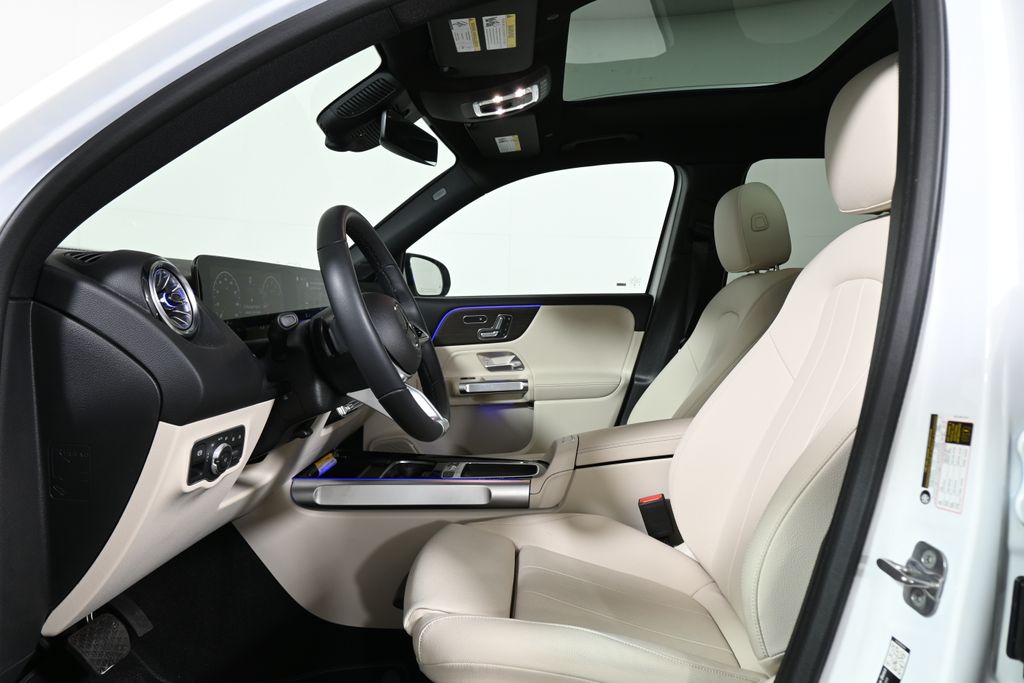 Thumbnail: 2026 Mercedes-Benz GLB - 3