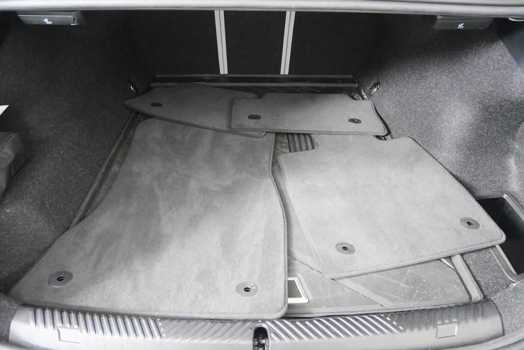 Thumbnail: 2024 BMW i5 - 18