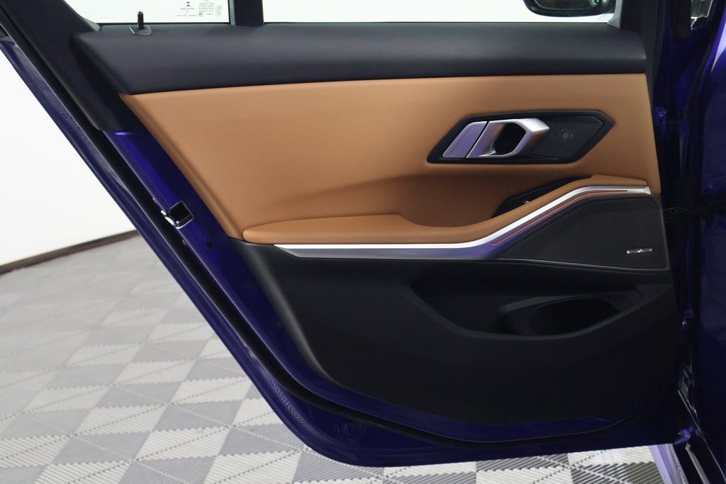 Thumbnail: 2023 BMW 3 Series - 11