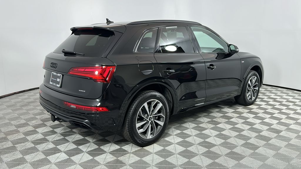 2024 Audi Q5 e Premium 5