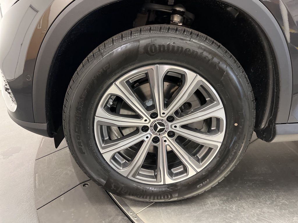 Thumbnail: 2026 Mercedes-Benz GLC - 10