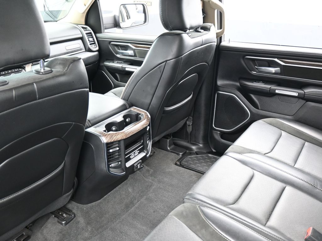 Used 2020 Diamond Black Crystal Pearlcoat Ram Laramie image 38
