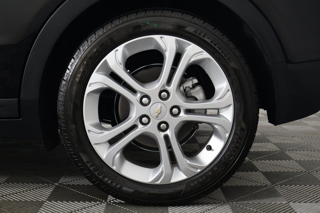 Thumbnail: 2018 Chevrolet Bolt EV - 16