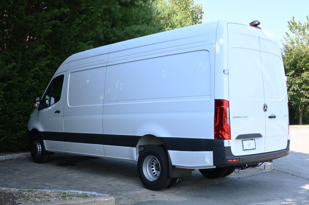 2025 Mercedes-Benz Sprinter 3500 5