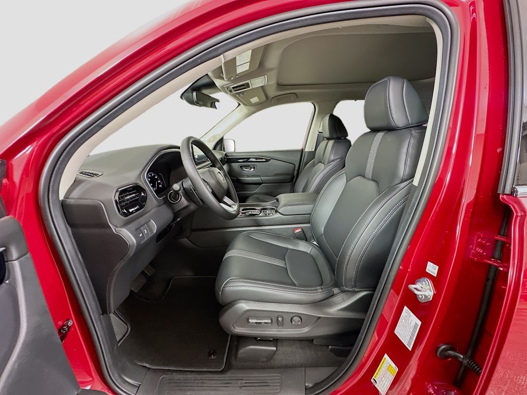 Thumbnail: 2025 Honda Pilot - 16