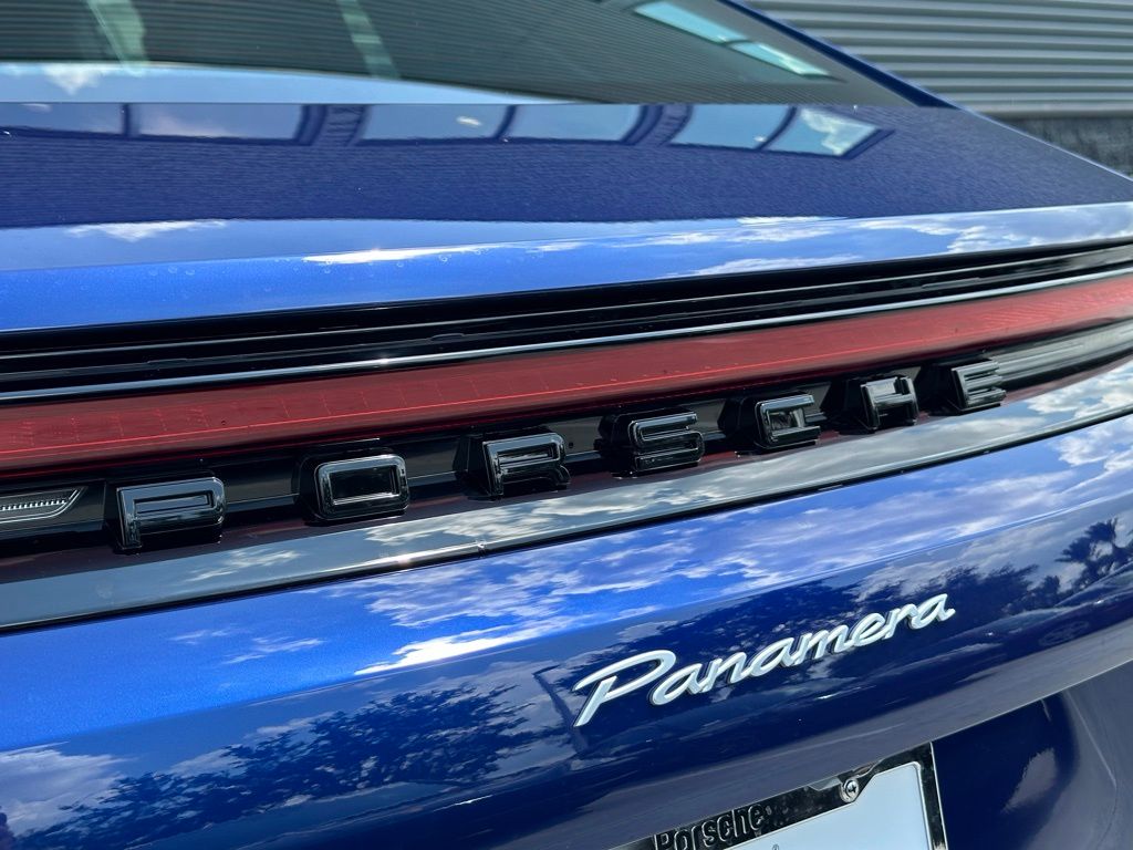 2024 Porsche Panamera  31