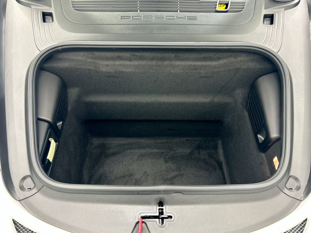 Thumbnail: 2015 Porsche 911 - 27