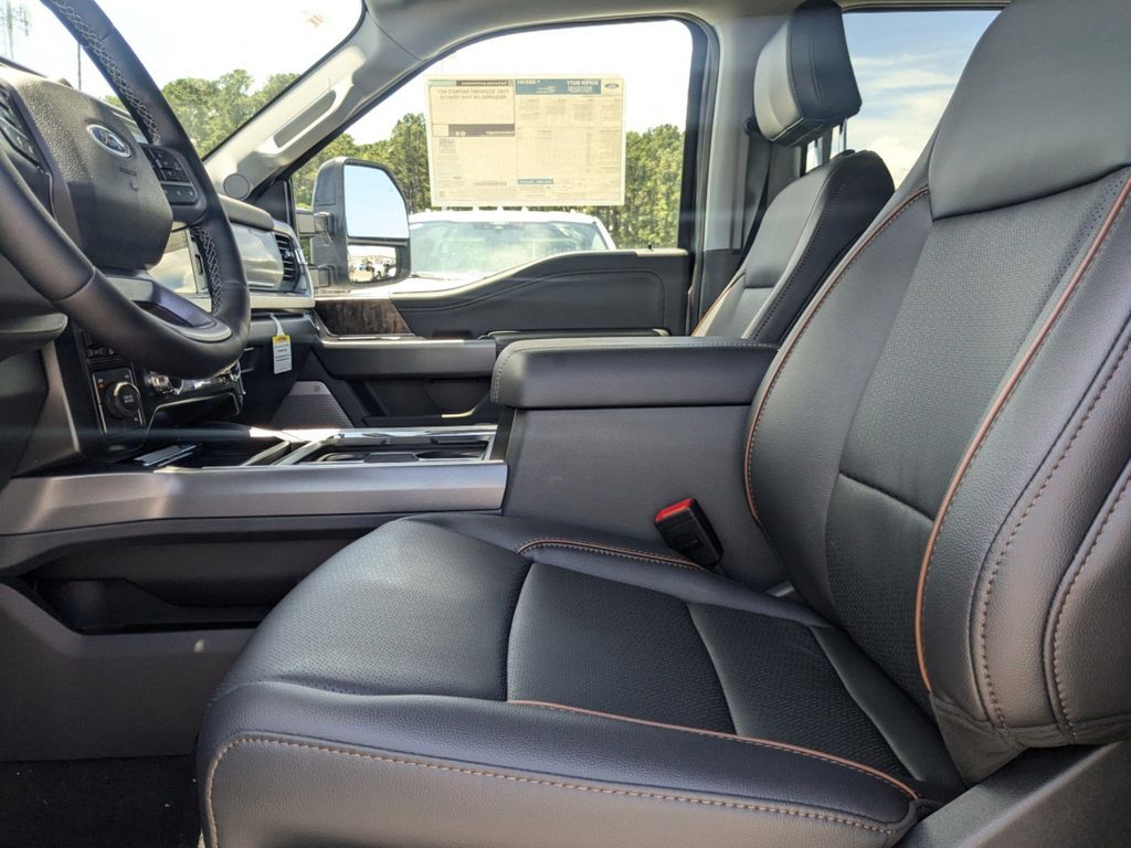 2025 Ford F-550 Super Duty 