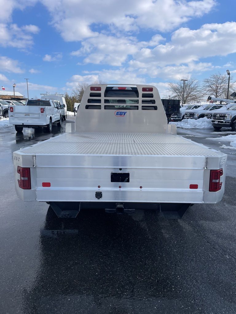 2026 Ford F-350 Chassis LARIAT