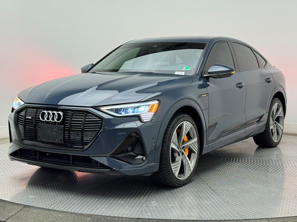 2023 Audi e-tron S Prestige 8