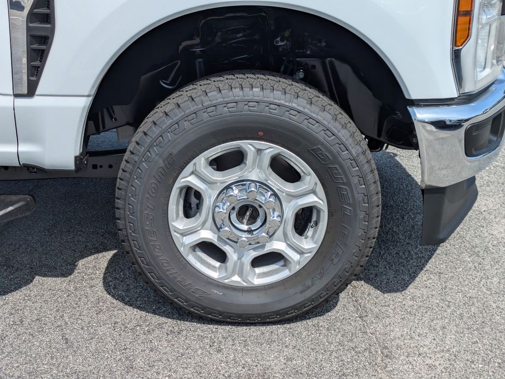 2026 Ford F-350 Super Duty XLT