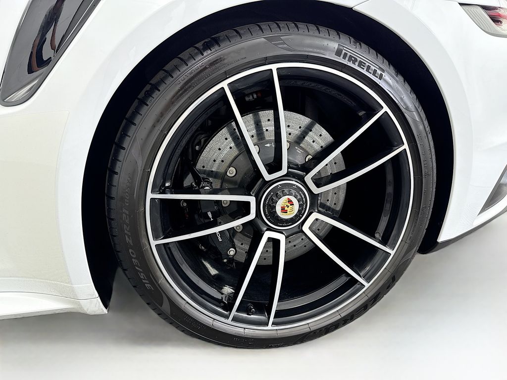 Thumbnail: 2022 Porsche 911 - 28