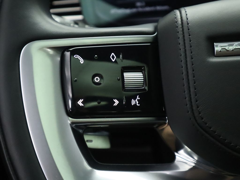 Thumbnail: 2023 Land Rover Range Rover - 11
