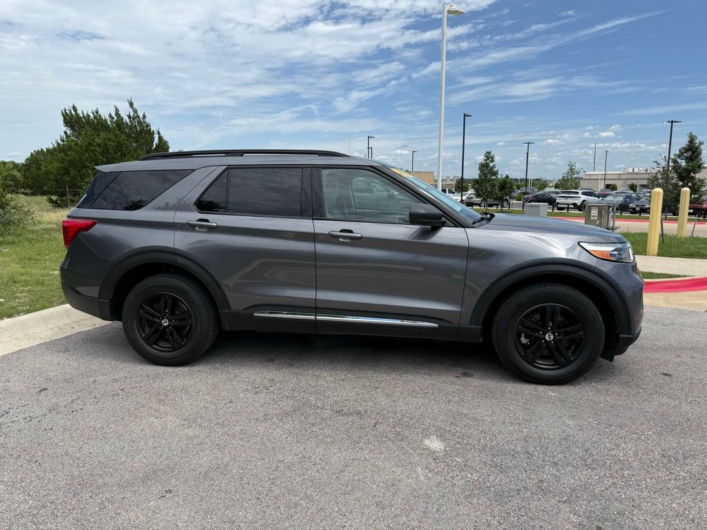 Thumbnail: 2022 Ford Explorer - 4