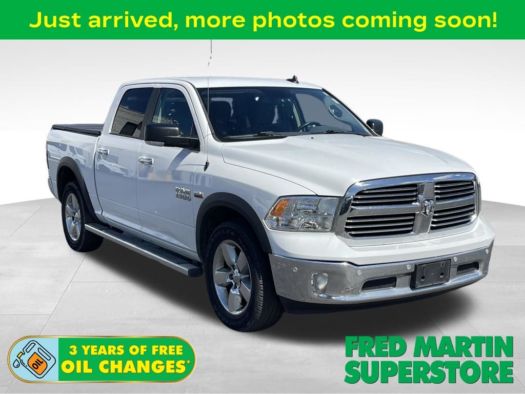 Bright White Clearcoat 2016 RAM 1500 Big Horn Crew Cab 4WD Pickup Truck Four-Wheel Drive 8-Speed Automatic
